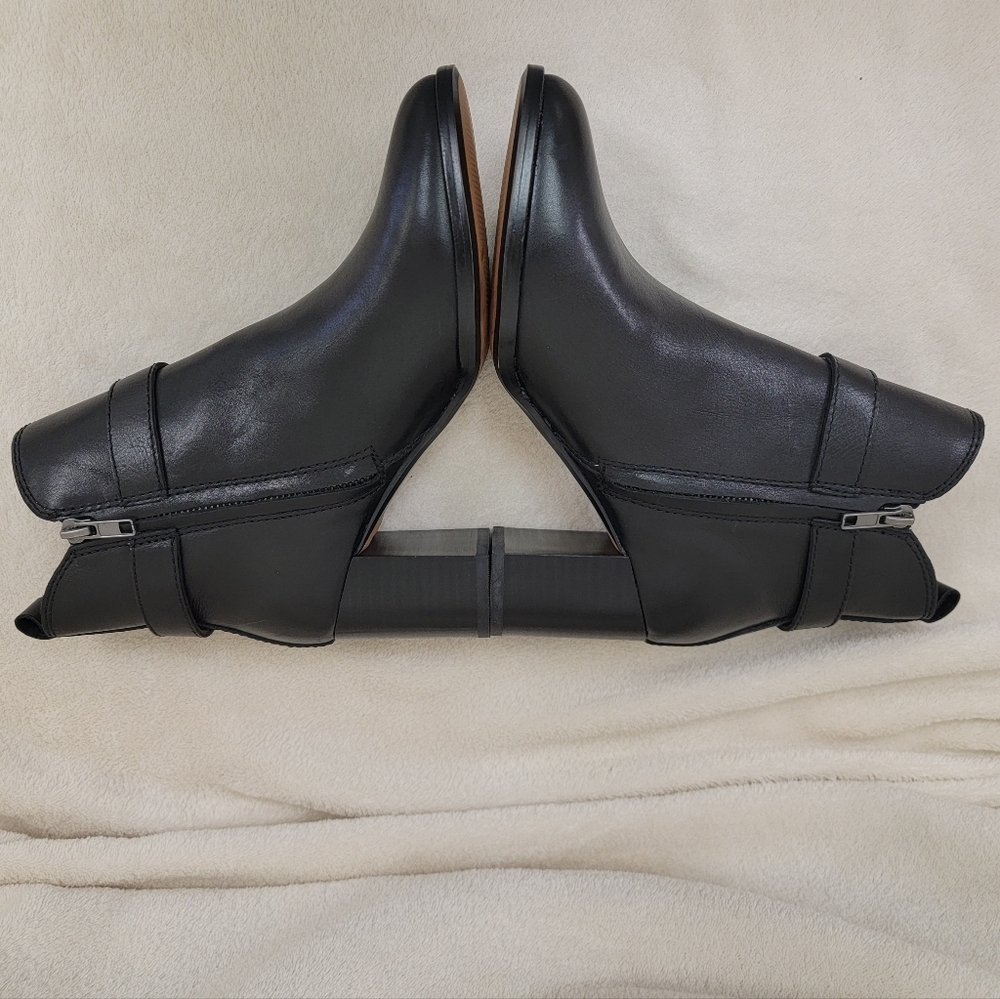 Madewell Leather Alaina Buckle Bootie NWOT - Picture 6 of 11